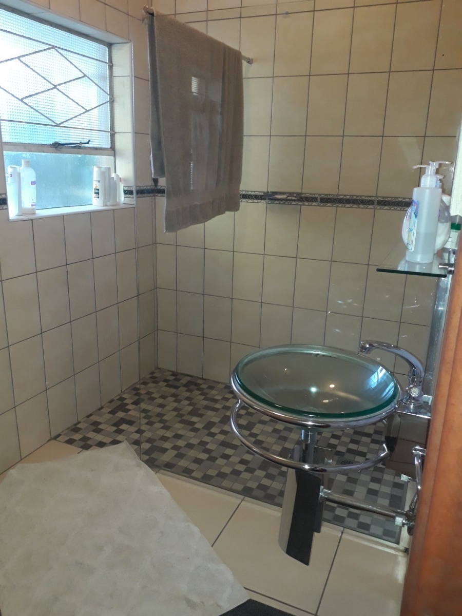 5 Bedroom Property for Sale in Sasolburg Free State